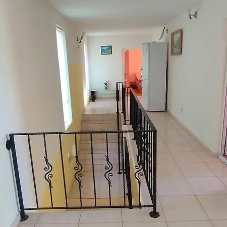 Vila Victoria וילה *